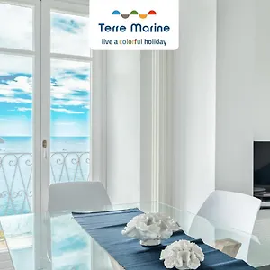 Salty Sky Flat , Terre Marine Corniglia